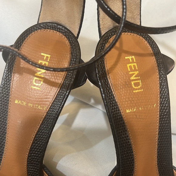 Fendi Dark Wash Denim Floral Leather Peep Toe Ankle Strap Sandals Size 37 is 6.5 - Picture 4 of 12